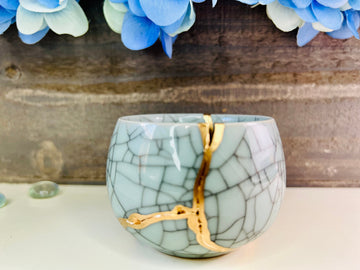 Kintsugi Bowl, Gold Stitch Crackle White Cup, Minimalist, Handmade Home Decor, Personalized Gifts, Kintsugi Gold Repair Art, Fall Decor